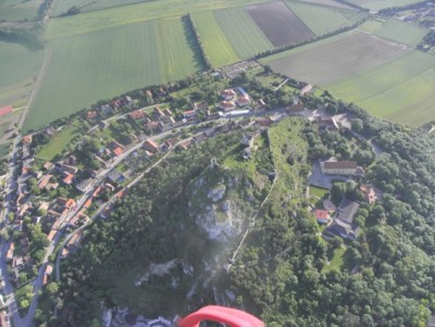 Ruine Staats Atomkraftwerk Dukovany mit dem powered paraglider