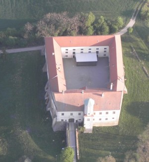 Luftaufnahme Schlosss Jedenspeigen